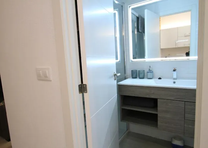 Modernist House In Cabanyal Apartamento *